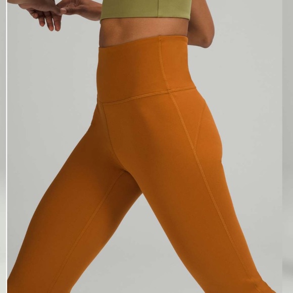 Lululemon Groove Super-High-Rise Flared Pant Nulu
Butternut Brown size 12 - Picture 5 of 13